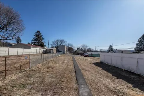 527 Monges St, Hazleton, PA 18201 photo 22
