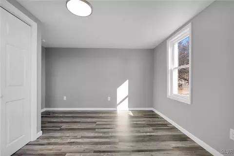 527 Monges St, Hazleton, PA 18201 photo 11