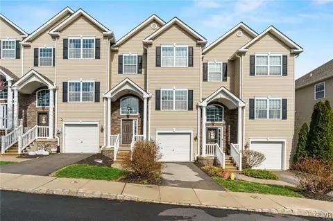 2232 Rising Hill Rd, Whitehall Twp, PA 18052