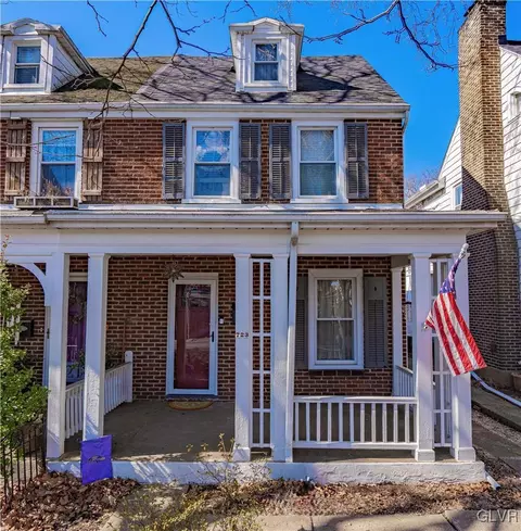 723 Hawthorne Rd, Bethlehem, PA 18018