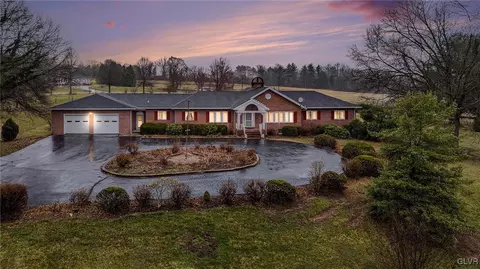 104 Badalamenti Dr, Phoenixville, PA 19460