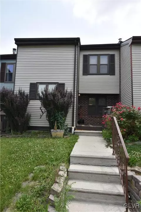 3440 Colonial Ct, Allentown, PA 18104