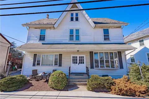 36 N Main St, Coopersburg, PA 18036