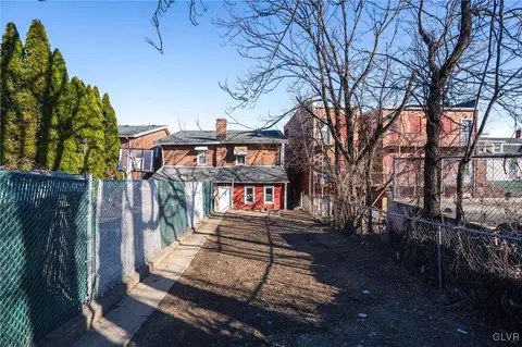 1296 E 4th St, Bethlehem, PA 18015 photo 6