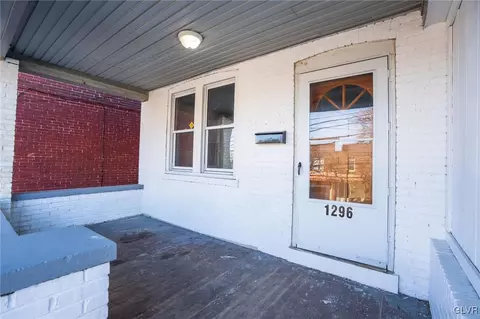 1296 E 4th St, Bethlehem, PA 18015 photo 3