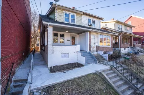 1296 E 4th St, Bethlehem, PA 18015 photo 2