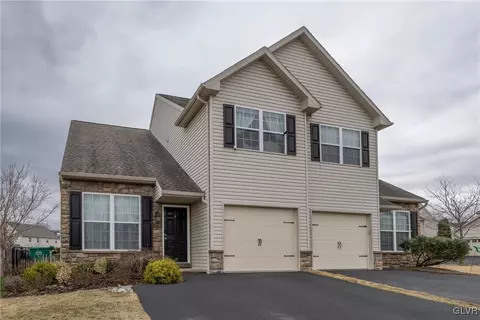 7728 Barrow Dr, Macungie, PA 18062