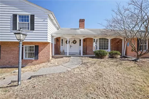 6032 Indian Trail Rd, Northampton, PA 18067