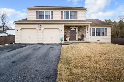114 Sycamore Ct, Northampton, PA 18067