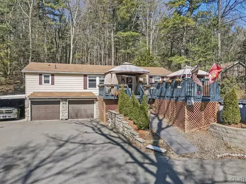 2055 Stagecoach Rd W, Palmerton, PA 18071