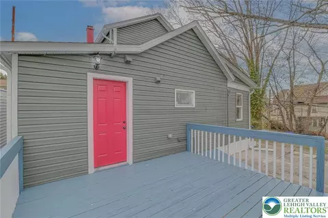 705 Spring St, Moosic, PA 18507 photo 32