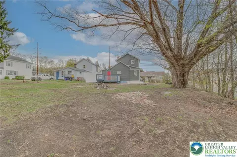 705 Spring St, Moosic, PA 18507 photo 29