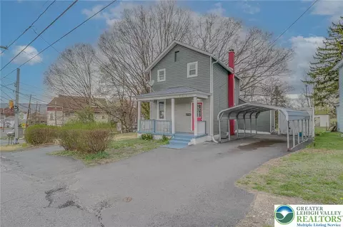 705 Spring St, Moosic, PA 18507