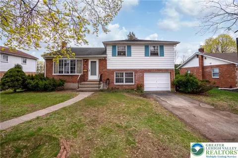 2432 W Congress St, Allentown, PA 18104