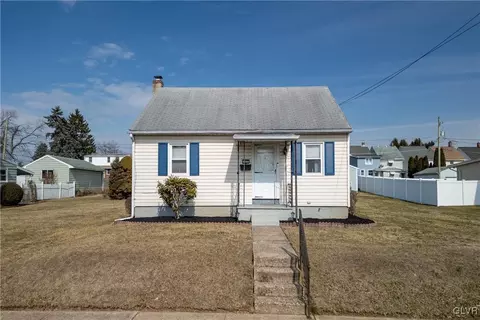 843 Monroe St, Freemansburg, PA 18017