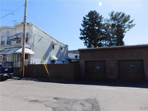 702 W West Pne, Street, PA 17948