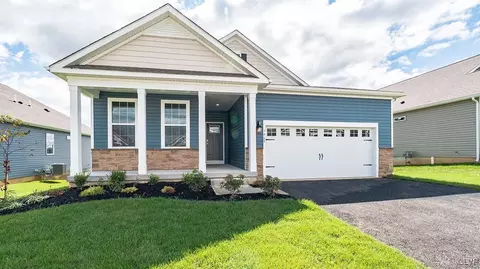 8007 Century Blvd, Alburtis, PA 18011
