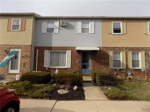 5653 Wood Ln, Wescosville, PA 18106