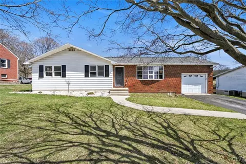 12 Cumberland Ave, Tamaqua, PA 18252