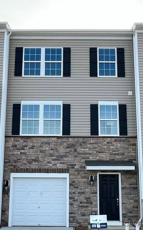 8317 Alexander Ct, Macungie Twp, PA 18031