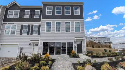 1121 Meadowlark Dr #19, Fogelsville, PA 18051