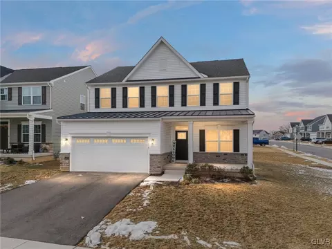 175 Aspen Ln, Macungie, PA 18062