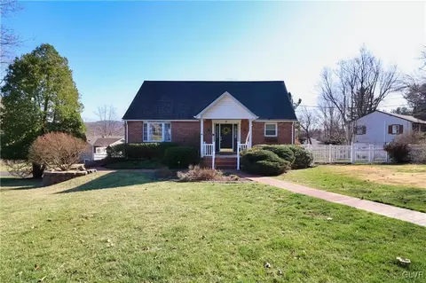 3760 Mountain View Ave, Palmer Township, PA 18045