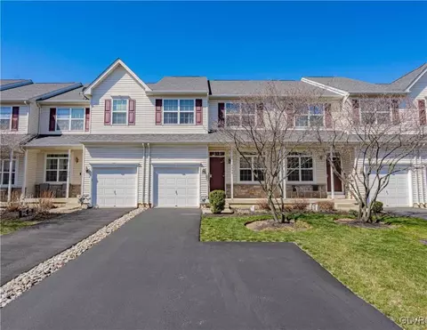 1038 King Way, Breinigsville, PA 18031