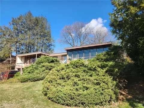 3033 Parkway Blvd, Allentown, PA 18104