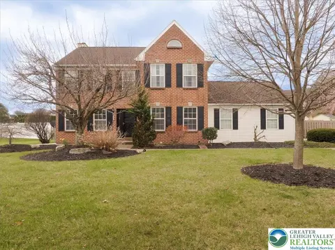 4417 Lenox Dr, Bethlehem, PA 18017