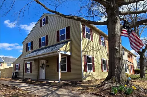 219 Plymouth Ct, Quakertown, PA 18951