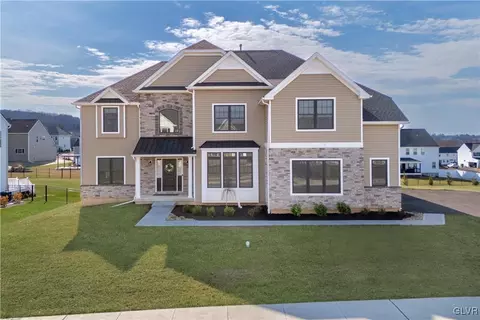 2810 Hawk Valley Ct, Center Valley, PA 18034