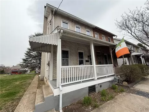 665 Chestnut St, Emmaus, PA 18049