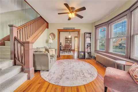 449 E North St, Bethlehem, PA 18018 photo 5