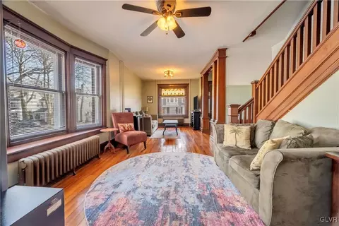 449 E North St, Bethlehem, PA 18018 photo 6