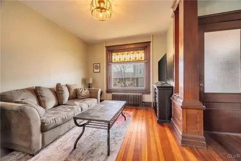 449 E North St, Bethlehem, PA 18018 photo 4
