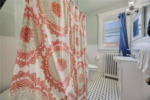 449 E North St, Bethlehem, PA 18018 photo 13