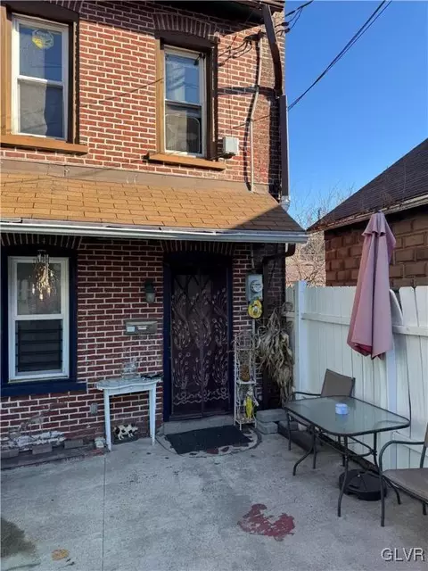 1135 Amplex St, Bethlehem, PA 18015