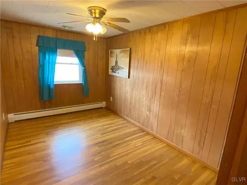 690 Dell Rd, Bath, PA 18014 photo 17