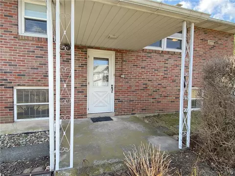 690 Dell Rd, Bath, PA 18014 photo 30