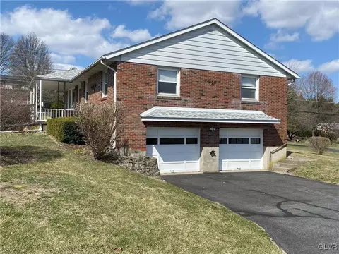 690 Dell Rd, Bath, PA 18014 photo 5