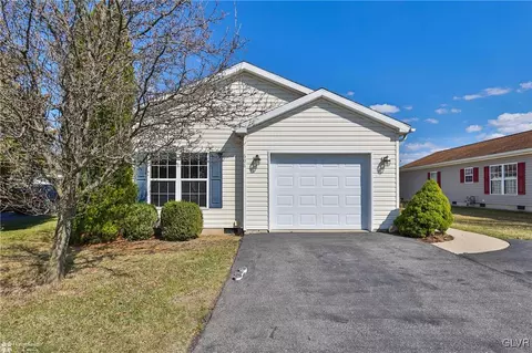 608 Biltmore, Forks Twp, PA 18040