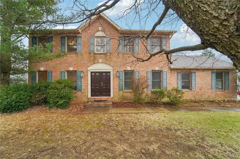 212 Aster St, Nazareth, PA 18064