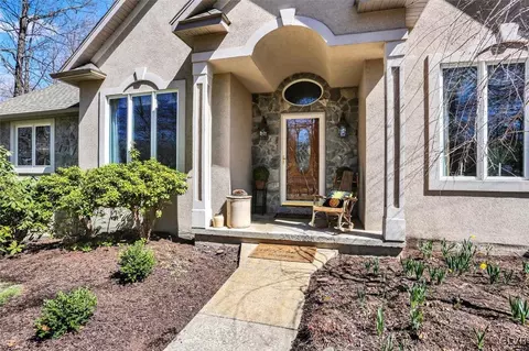 12 Vista Ct, Fleetwood, PA 19522