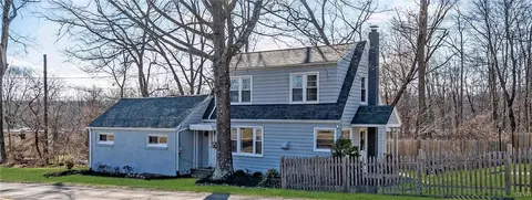 975 State Park Rd, Wind Gap, PA 18091 photo 2