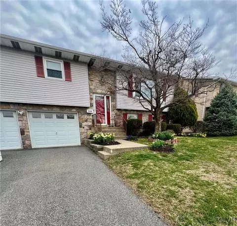 1312 Dalehurst Dr, Bethlehem, PA 18018