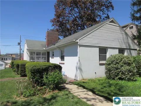 1423 Maple St, Bethlehem, PA 18018