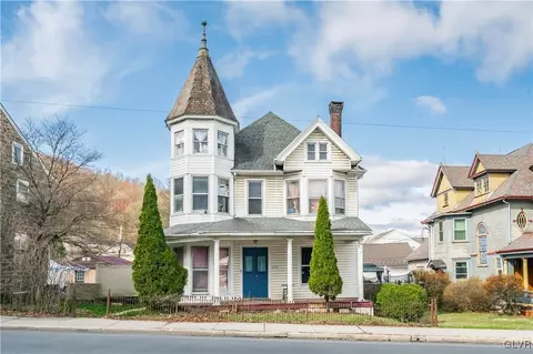 1116 Main St, Slatington, PA 18080