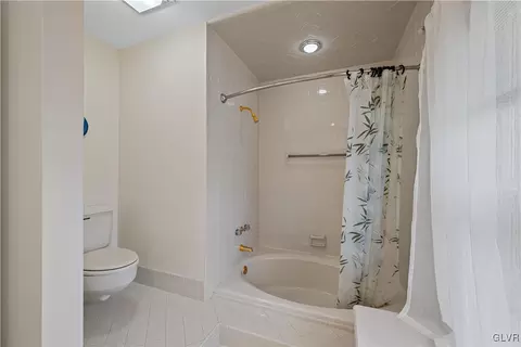 206 E Granada Ave, Hershey, PA 17033 photo 36