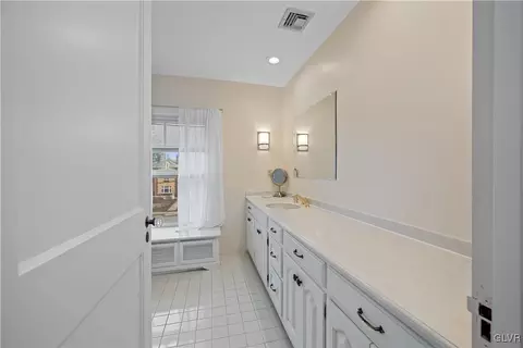 206 E Granada Ave, Hershey, PA 17033 photo 35